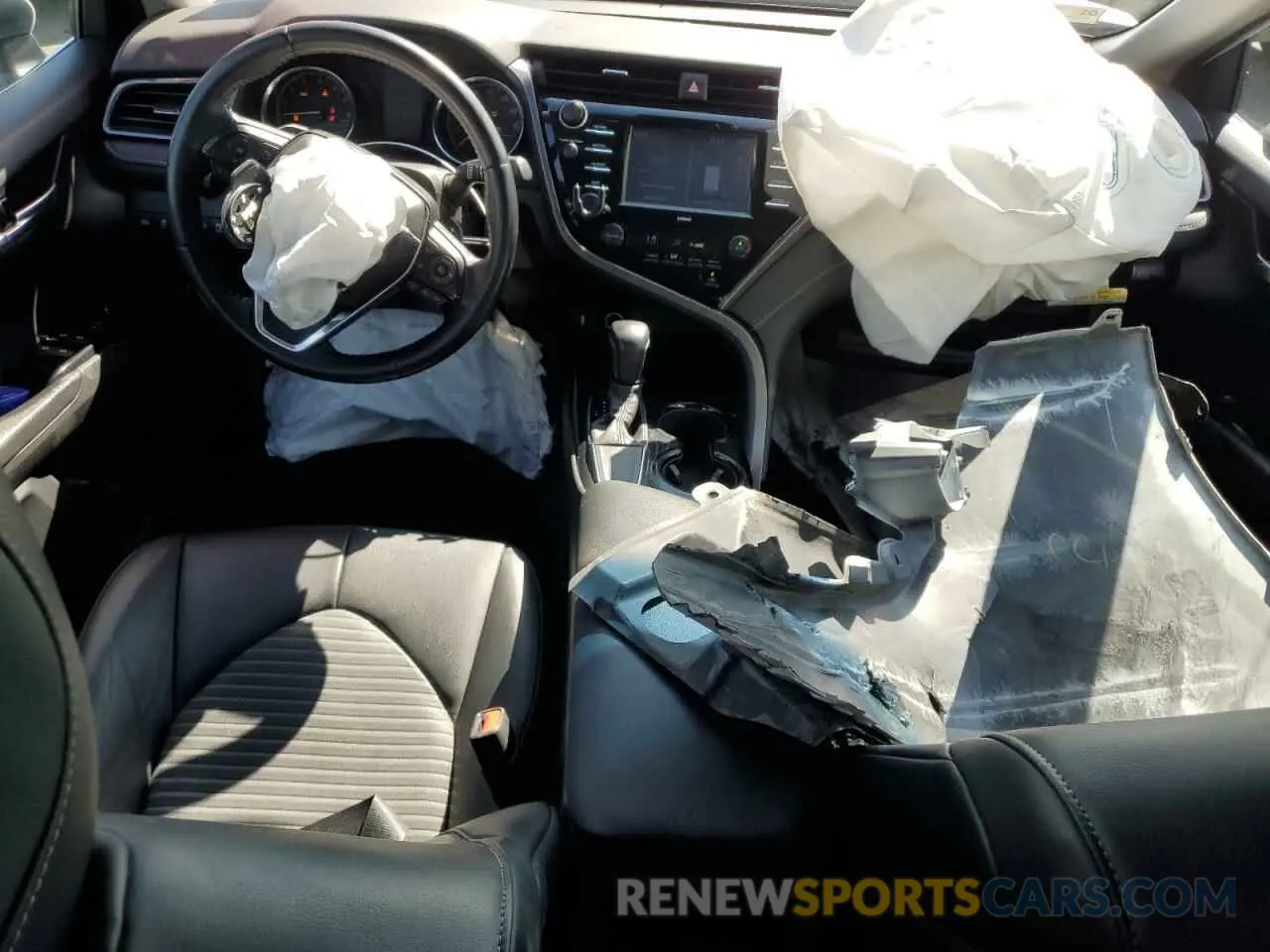 8 fotografías del automóvil dañado 4T1G11AK5LU908745 TOYOTA CAMRY 2020