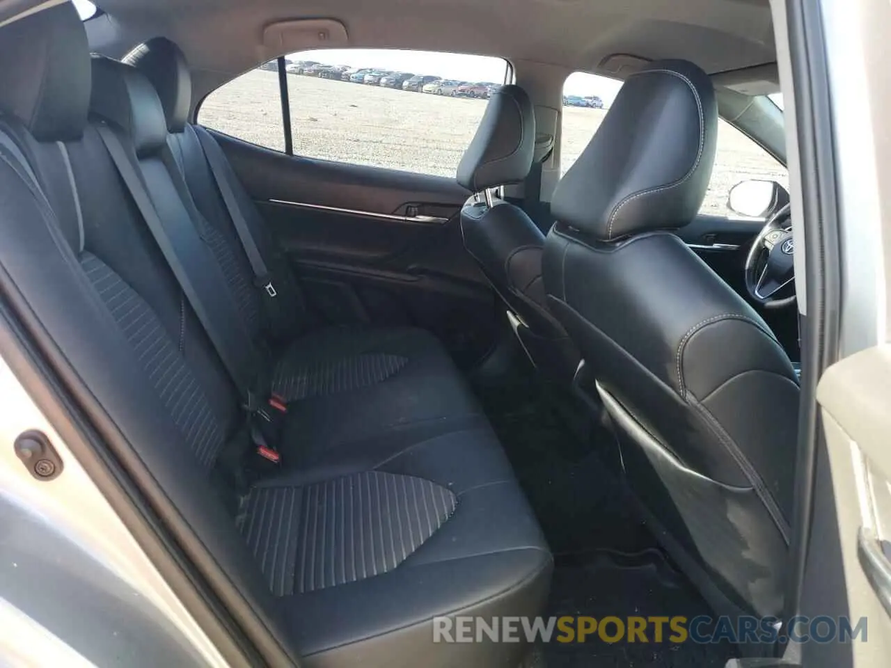 10 fotografías del automóvil dañado 4T1G11AK5LU929076 TOYOTA CAMRY 2020