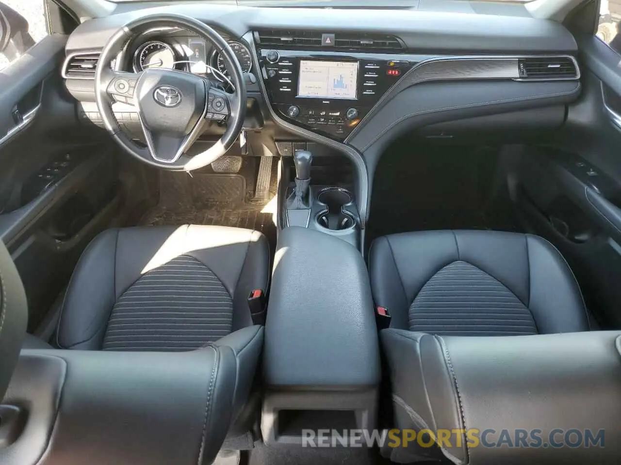 8 fotografías del automóvil dañado 4T1G11AK5LU929076 TOYOTA CAMRY 2020
