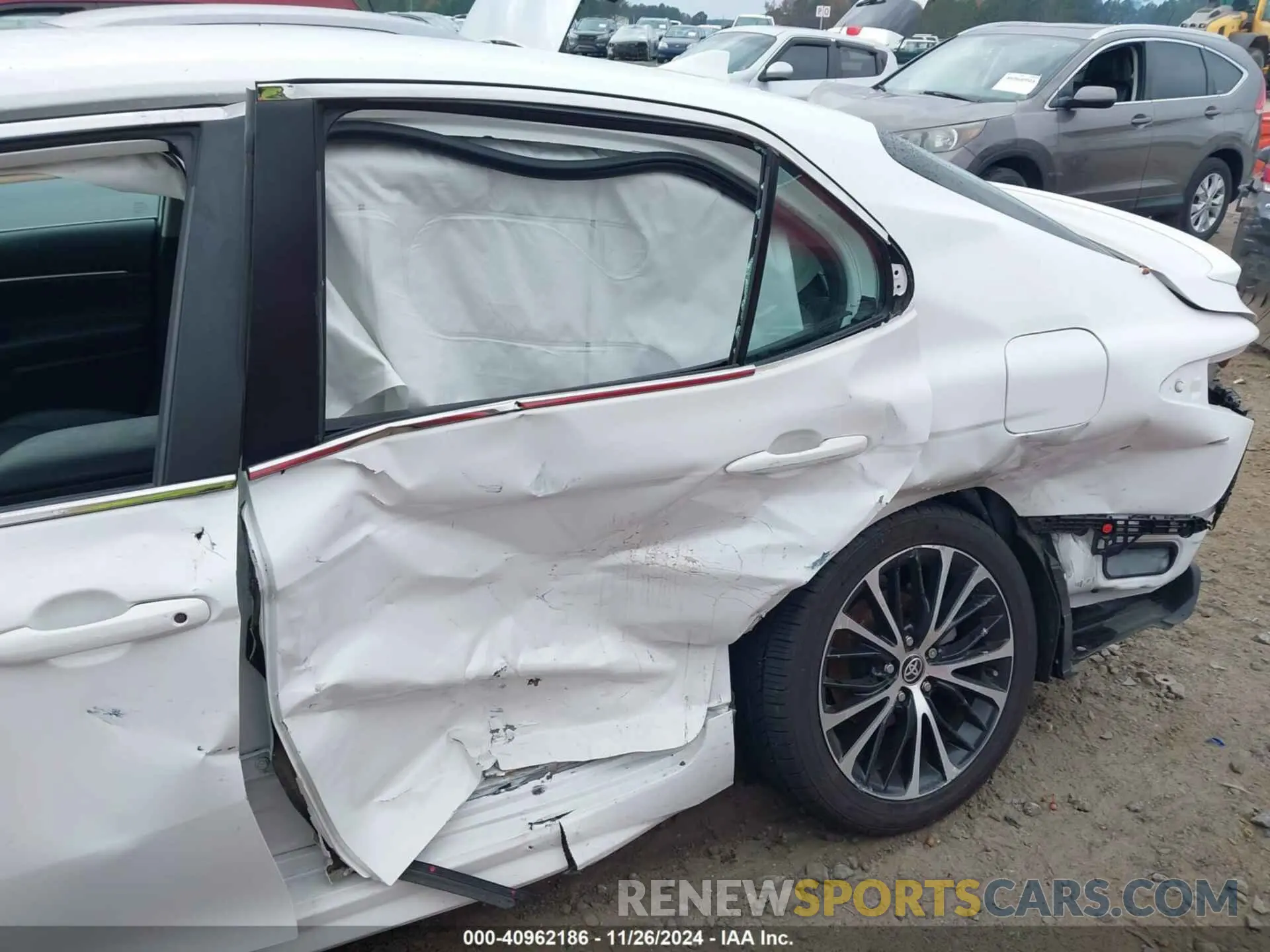 6 fotografías del automóvil dañado 4T1G11AK5LU945729 TOYOTA CAMRY 2020