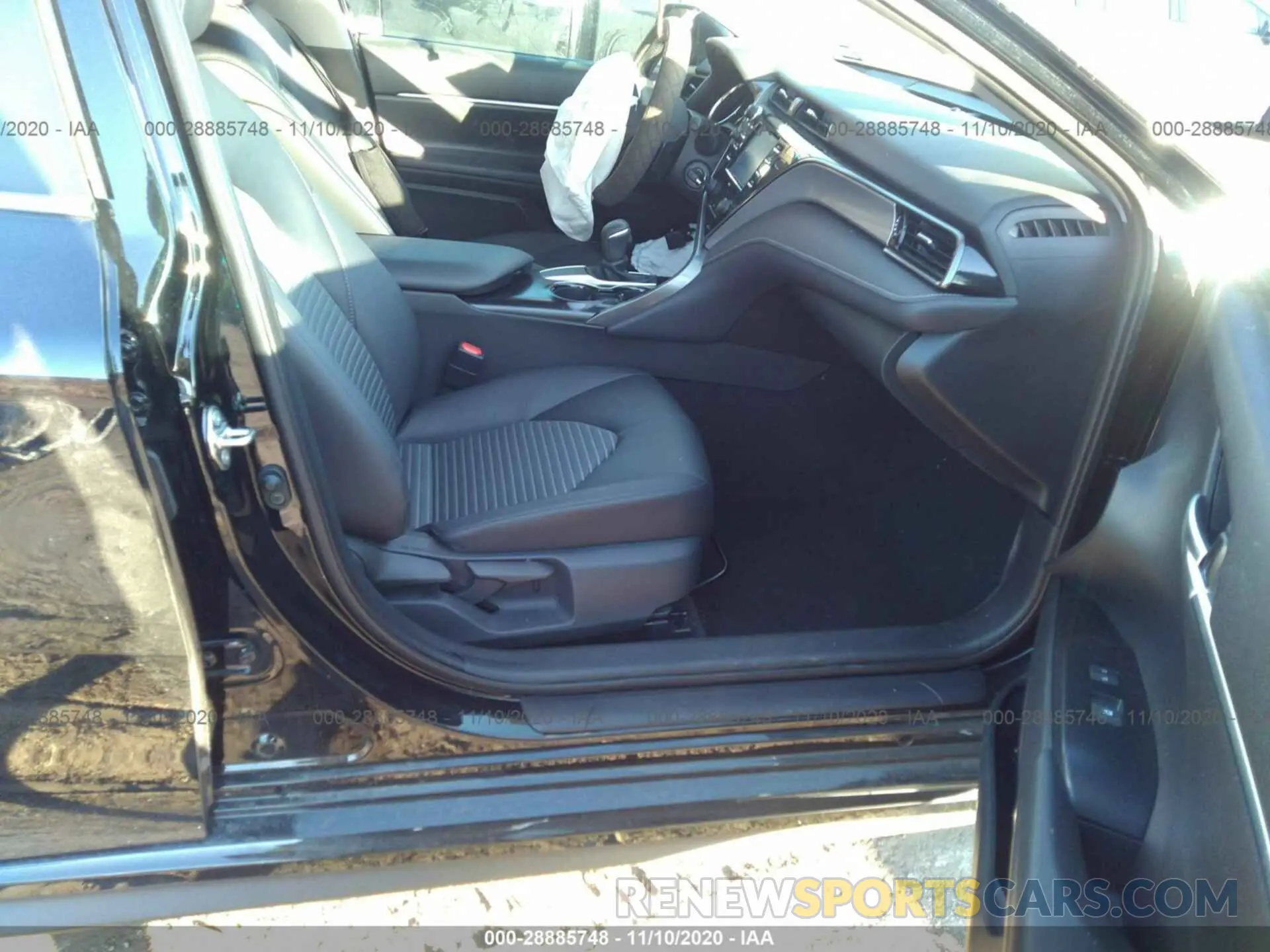 5 fotografías del automóvil dañado 4T1G11AK5LU960067 TOYOTA CAMRY 2020