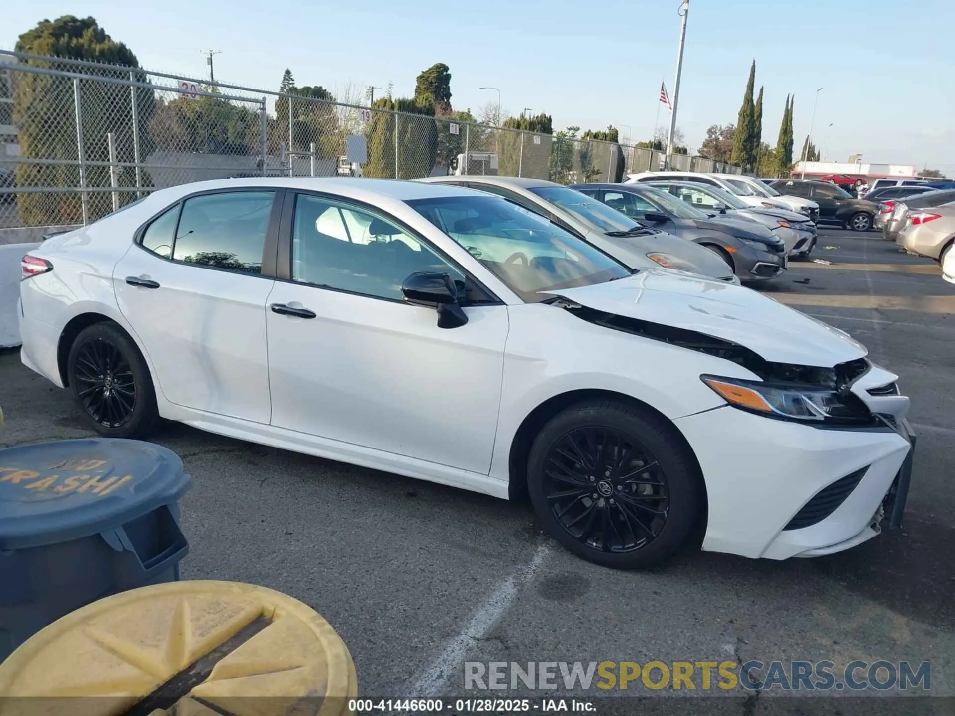 13 fotografías del automóvil dañado 4T1G11AK6LU301740 TOYOTA CAMRY 2020
