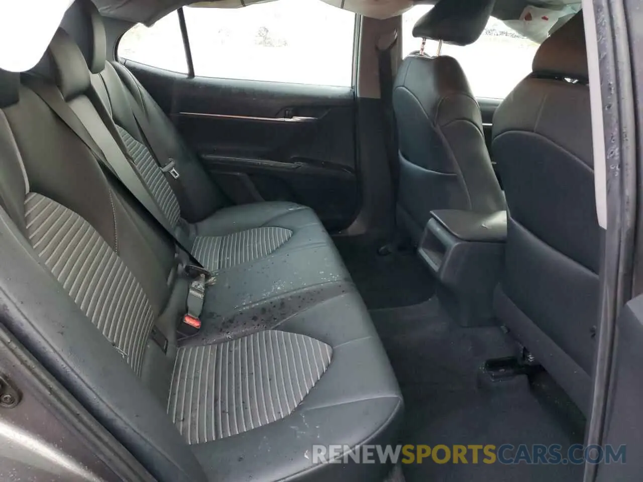 10 fotografías del automóvil dañado 4T1G11AK6LU310714 TOYOTA CAMRY 2020