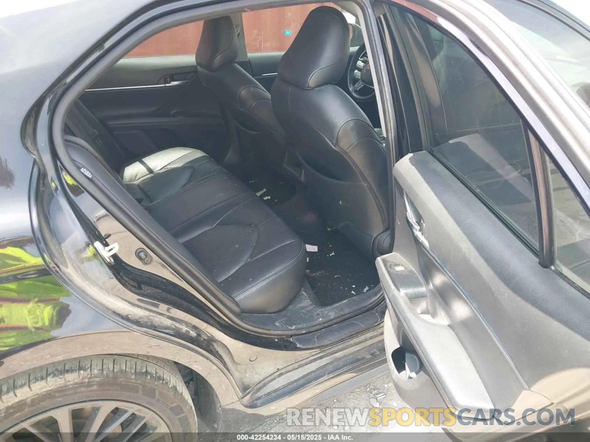 8 fotografías del automóvil dañado 4T1G11AK6LU311393 TOYOTA CAMRY 2020