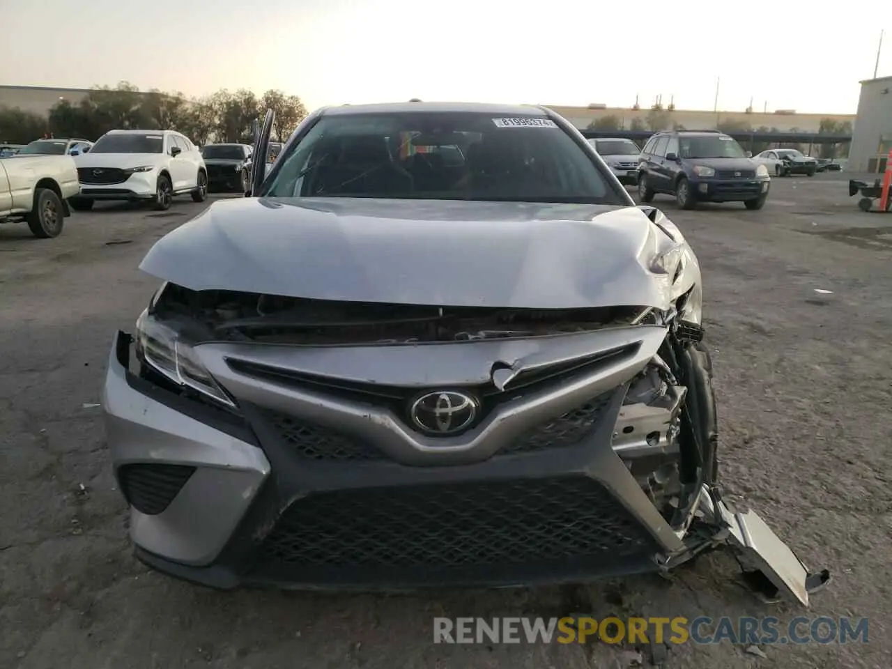 5 fotografías del automóvil dañado 4T1G11AK6LU313063 TOYOTA CAMRY 2020