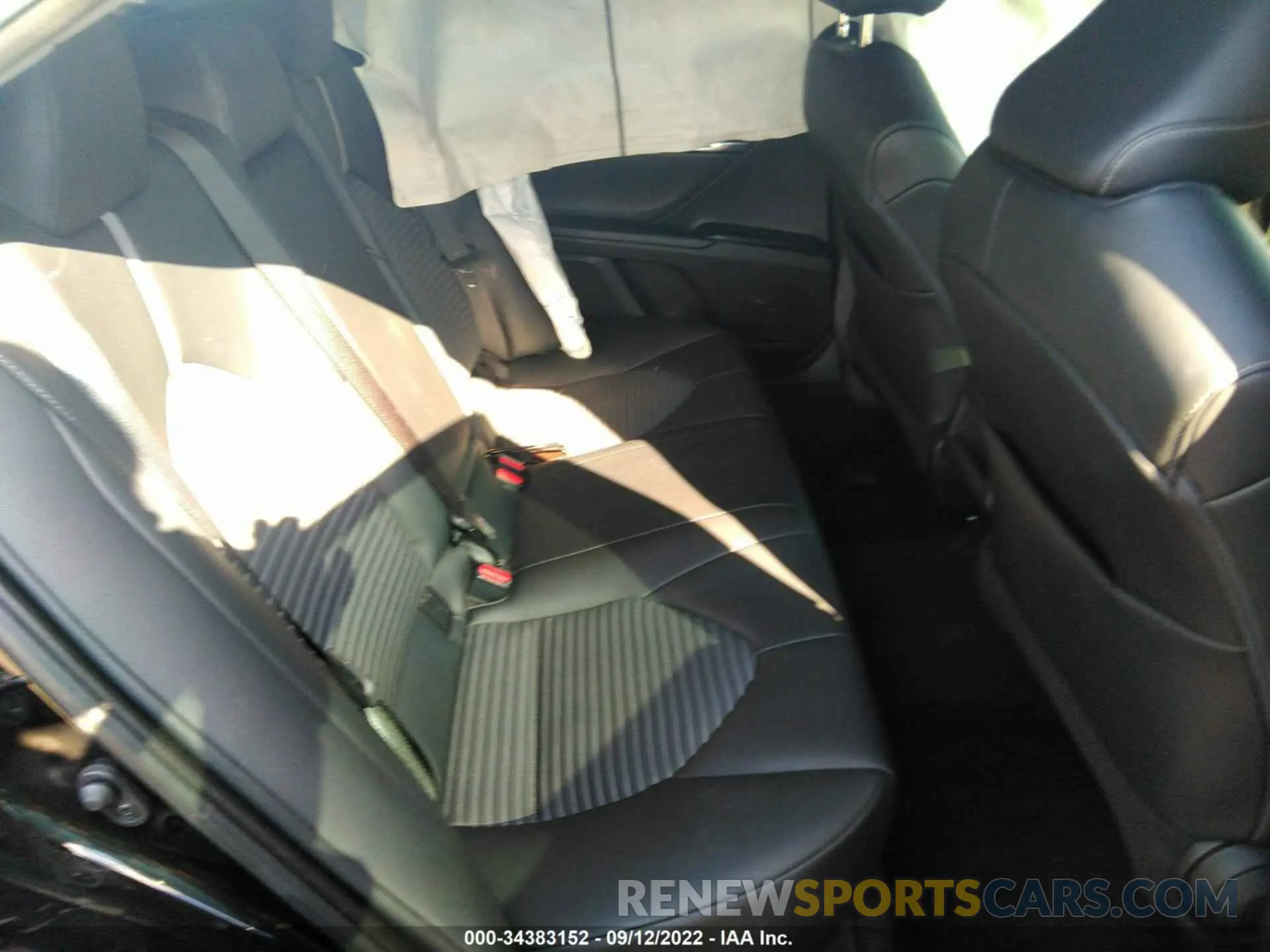 8 fotografías del automóvil dañado 4T1G11AK6LU313502 TOYOTA CAMRY 2020