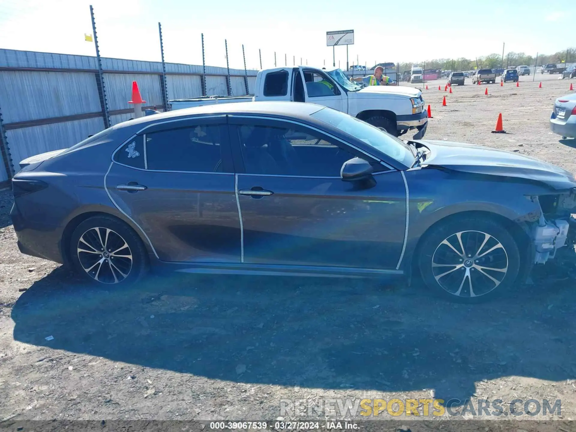 13 fotografías del automóvil dañado 4T1G11AK6LU332650 TOYOTA CAMRY 2020