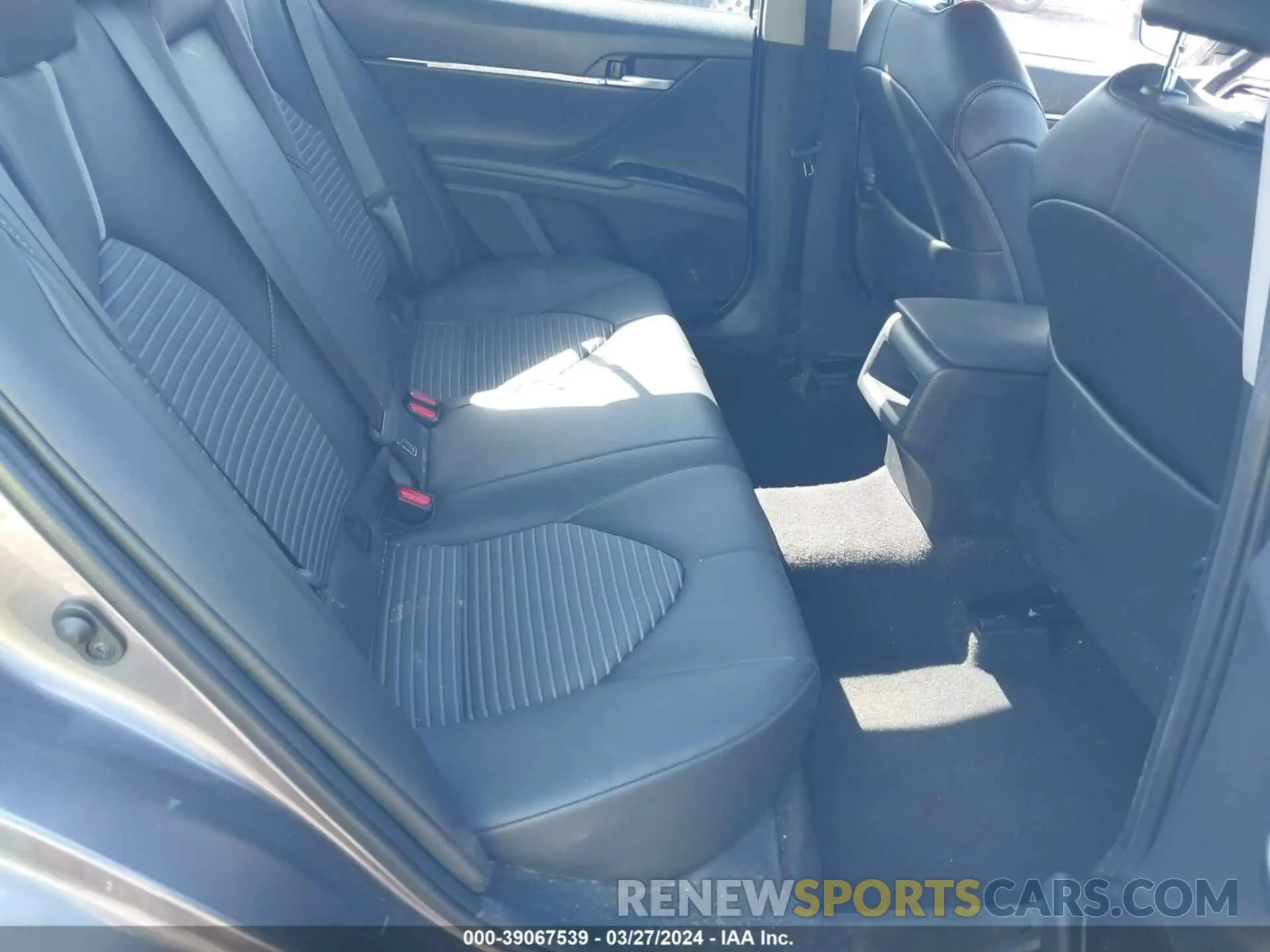 8 fotografías del automóvil dañado 4T1G11AK6LU332650 TOYOTA CAMRY 2020