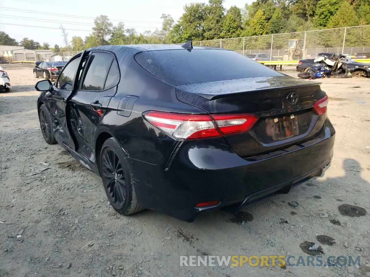 3 fotografías del automóvil dañado 4T1G11AK6LU341011 TOYOTA CAMRY 2020