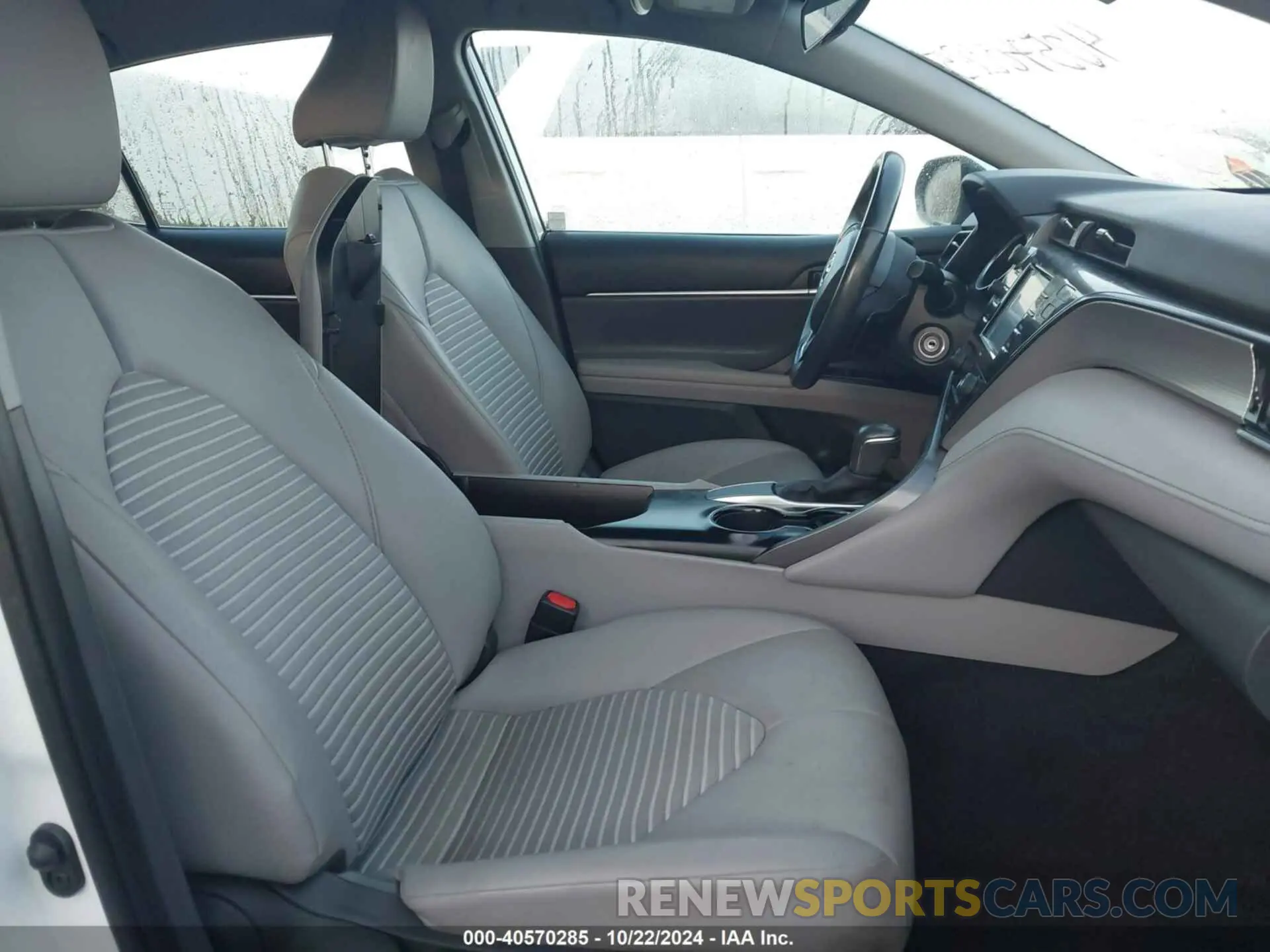 5 fotografías del automóvil dañado 4T1G11AK6LU362795 TOYOTA CAMRY 2020