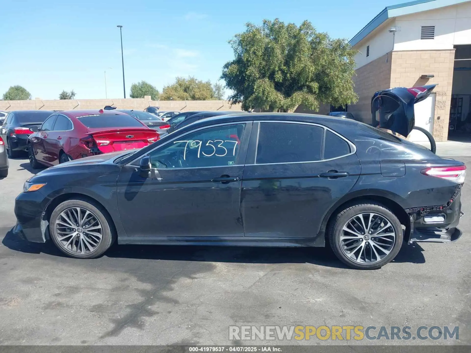 14 fotografías del automóvil dañado 4T1G11AK6LU372078 TOYOTA CAMRY 2020