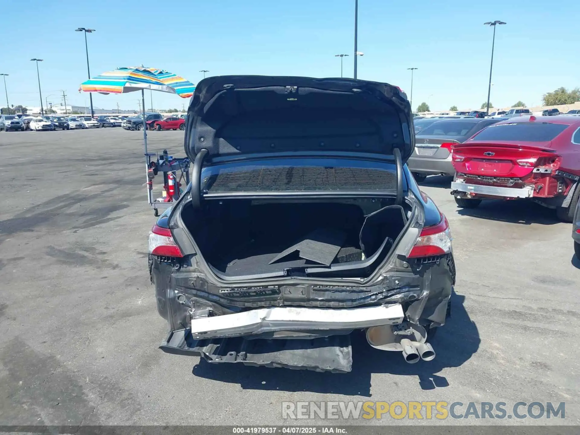 16 fotografías del automóvil dañado 4T1G11AK6LU372078 TOYOTA CAMRY 2020