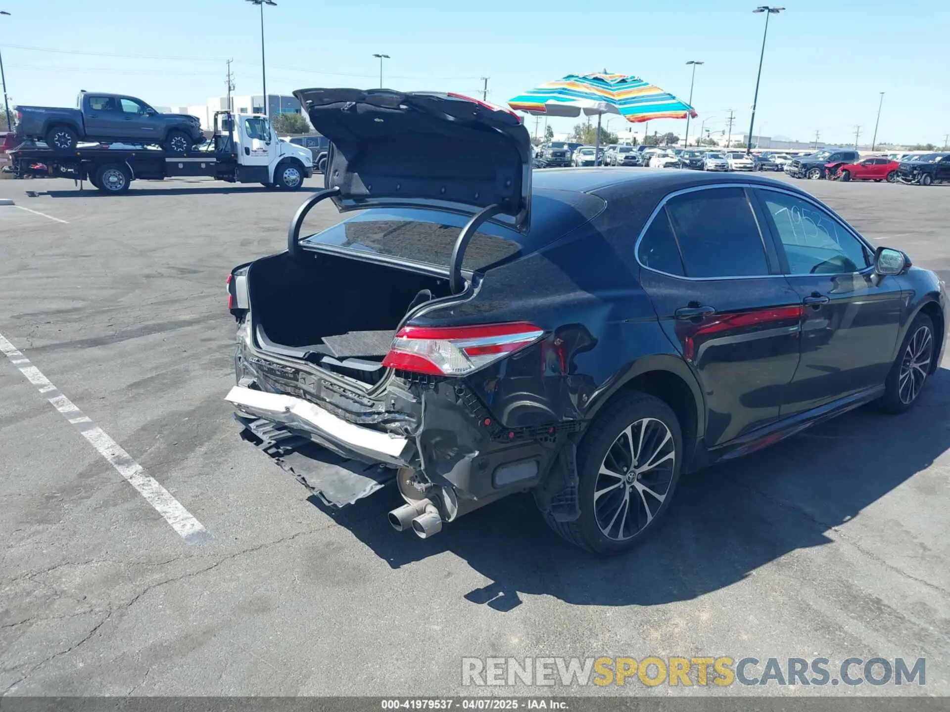 4 fotografías del automóvil dañado 4T1G11AK6LU372078 TOYOTA CAMRY 2020