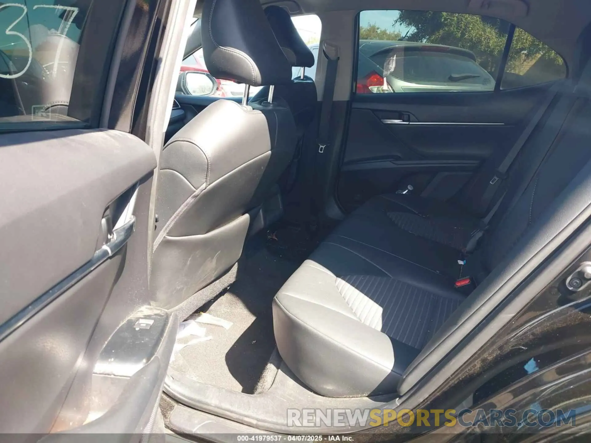 8 fotografías del automóvil dañado 4T1G11AK6LU372078 TOYOTA CAMRY 2020