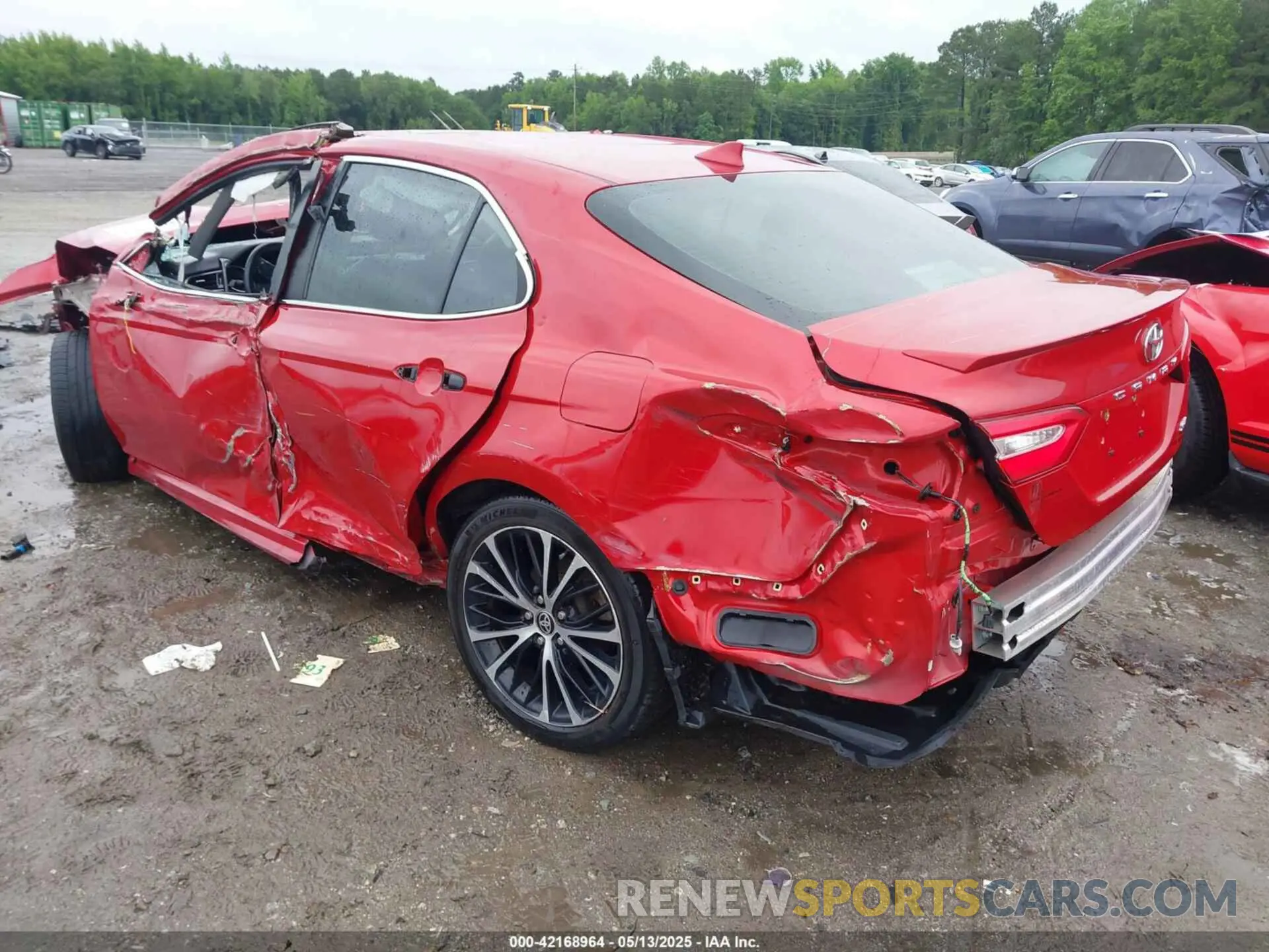 3 fotografías del automóvil dañado 4T1G11AK6LU374400 TOYOTA CAMRY 2020