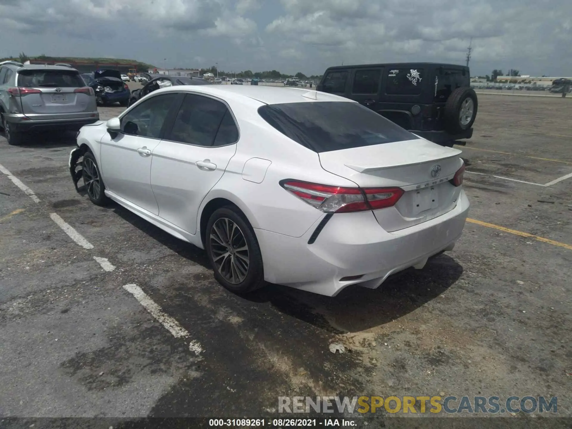 3 fotografías del automóvil dañado 4T1G11AK6LU377670 TOYOTA CAMRY 2020
