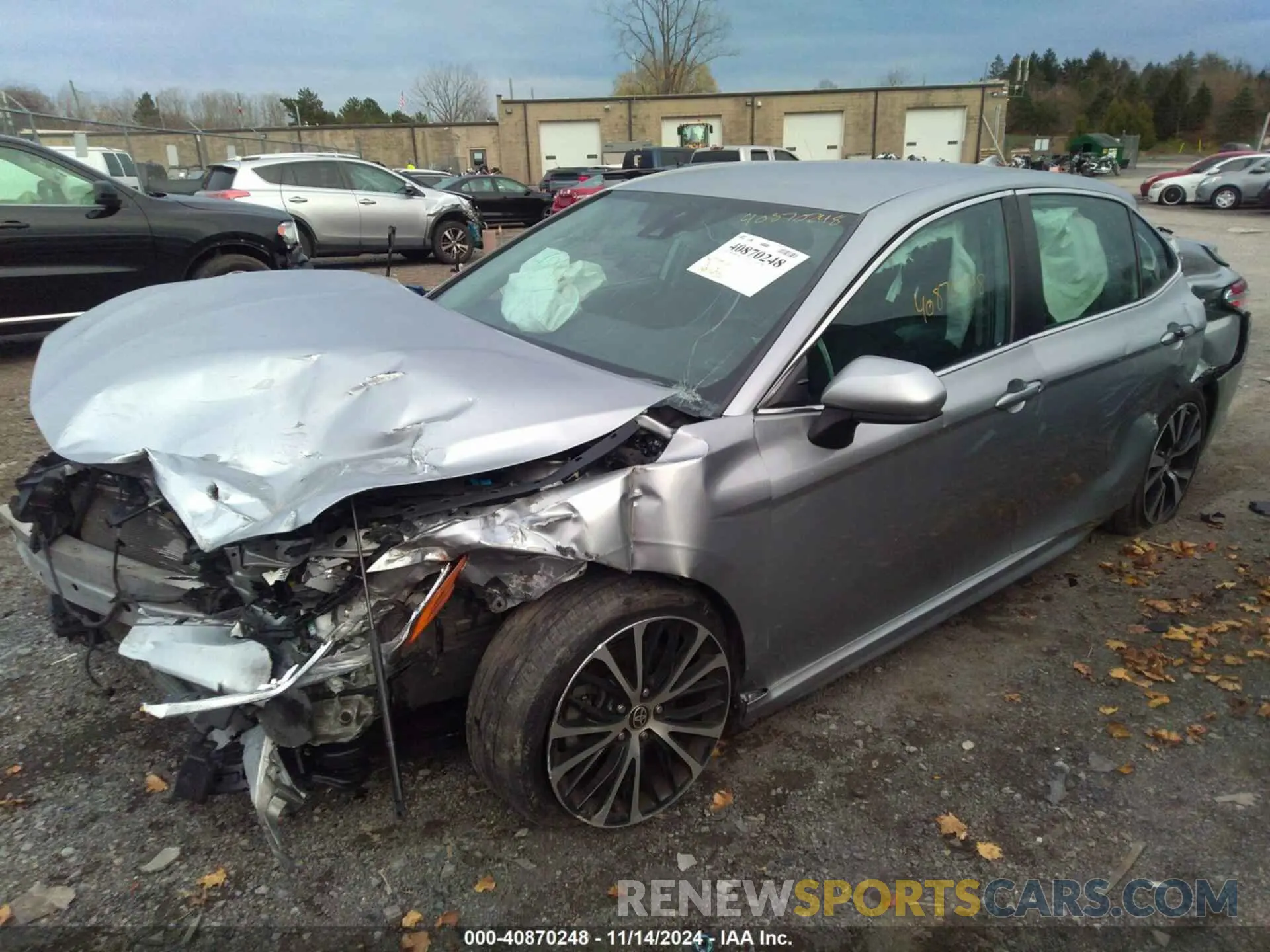 2 fotografías del automóvil dañado 4T1G11AK6LU401076 TOYOTA CAMRY 2020