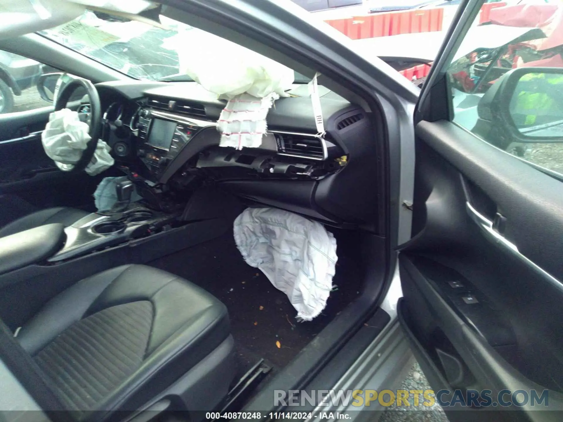 5 fotografías del automóvil dañado 4T1G11AK6LU401076 TOYOTA CAMRY 2020
