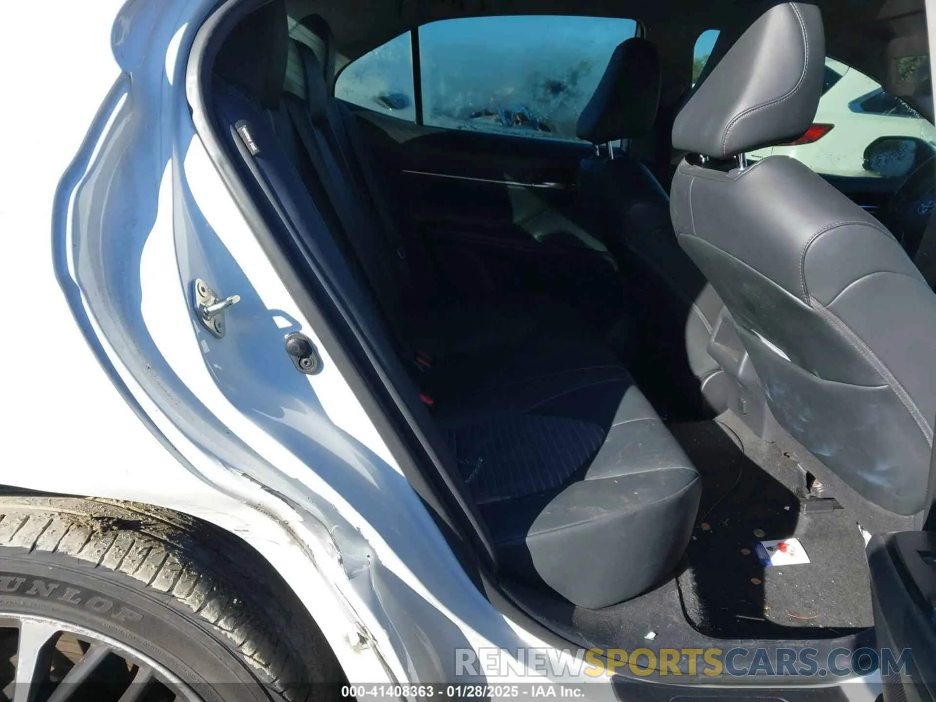 8 fotografías del automóvil dañado 4T1G11AK6LU504482 TOYOTA CAMRY 2020