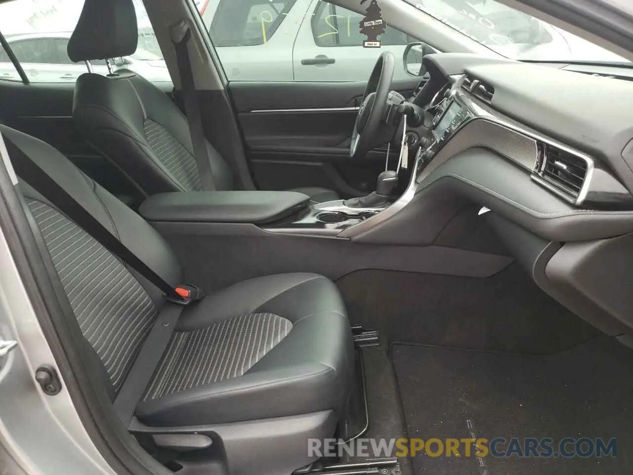 5 fotografías del automóvil dañado 4T1G11AK6LU506961 TOYOTA CAMRY 2020