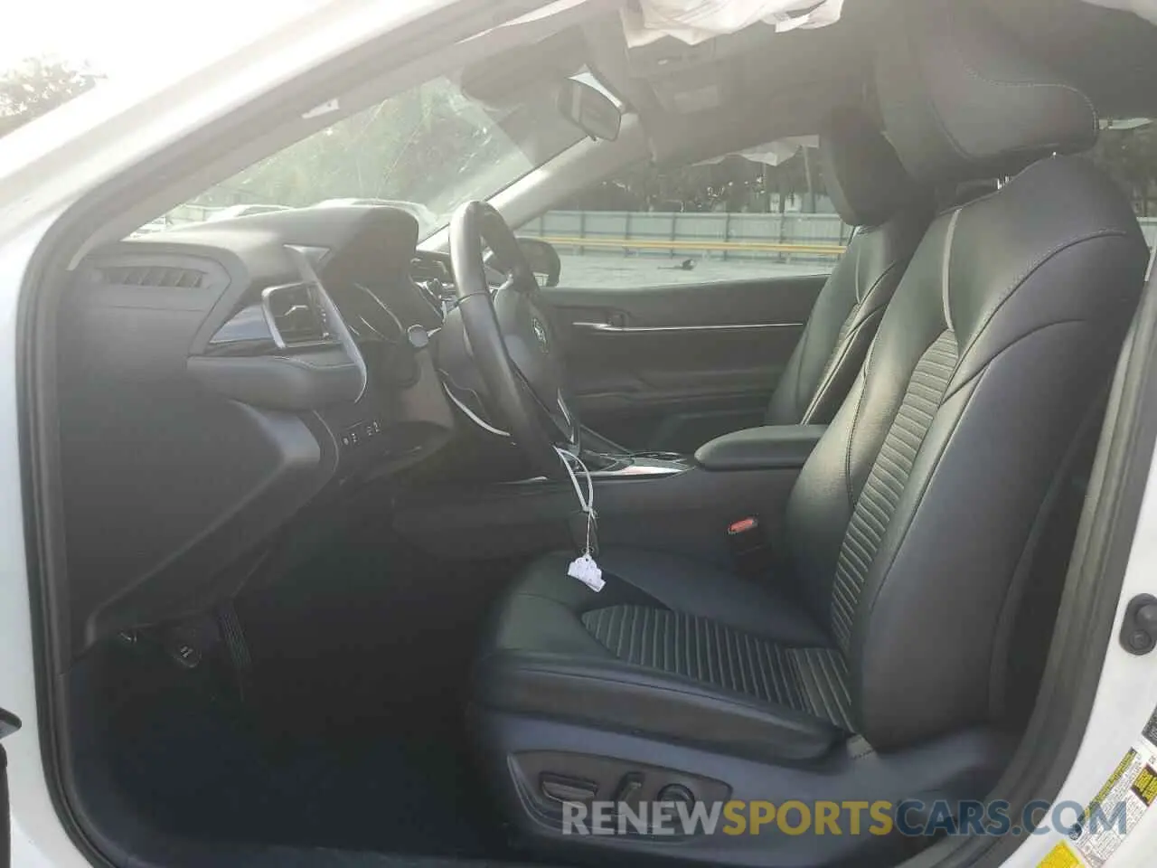 7 fotografías del automóvil dañado 4T1G11AK6LU509245 TOYOTA CAMRY 2020