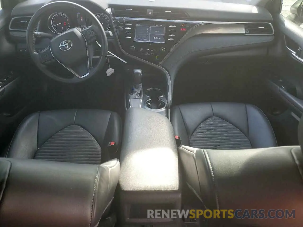 8 fotografías del automóvil dañado 4T1G11AK6LU509245 TOYOTA CAMRY 2020
