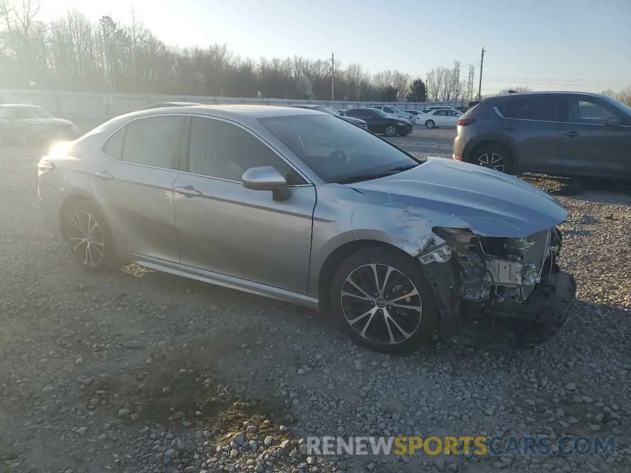 4 fotografías del automóvil dañado 4T1G11AK6LU510492 TOYOTA CAMRY 2020