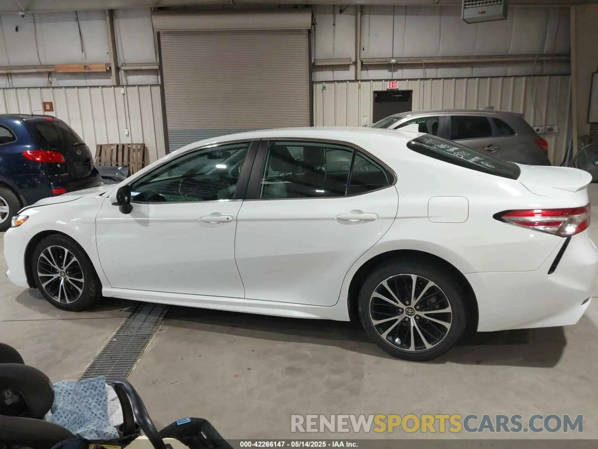14 fotografías del automóvil dañado 4T1G11AK6LU873925 TOYOTA CAMRY 2020