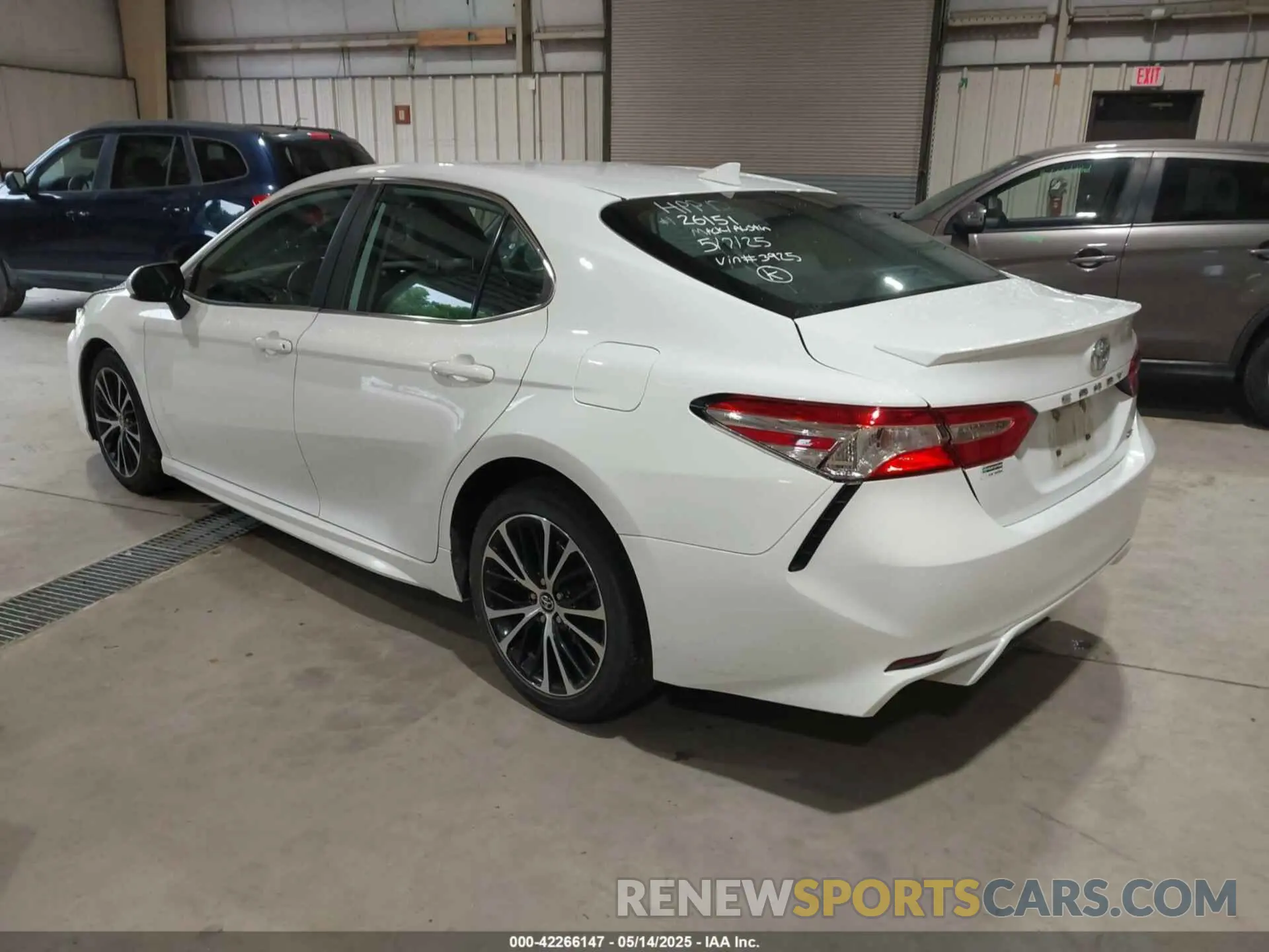 3 fotografías del automóvil dañado 4T1G11AK6LU873925 TOYOTA CAMRY 2020