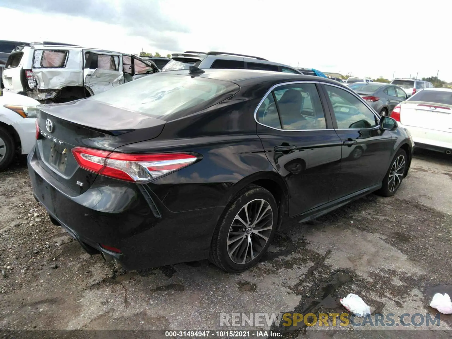 4 fotografías del automóvil dañado 4T1G11AK6LU881989 TOYOTA CAMRY 2020