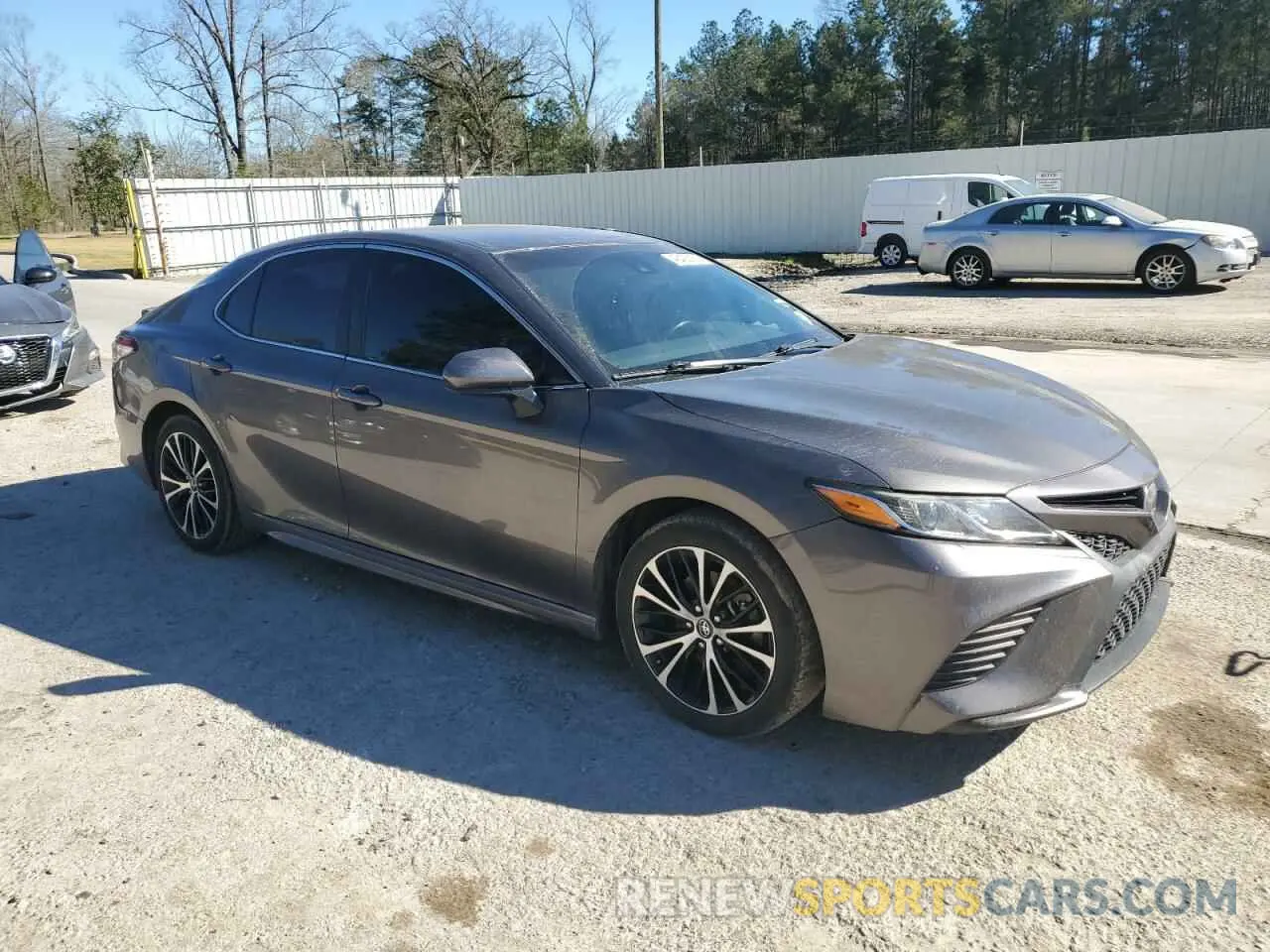 4 fotografías del automóvil dañado 4T1G11AK6LU886786 TOYOTA CAMRY 2020