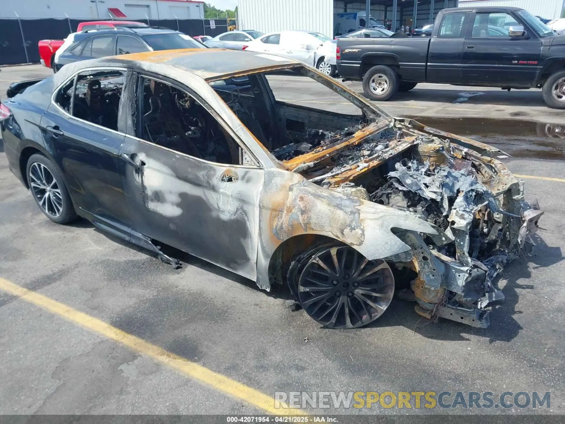 1 fotografías del automóvil dañado 4T1G11AK6LU909869 TOYOTA CAMRY 2020