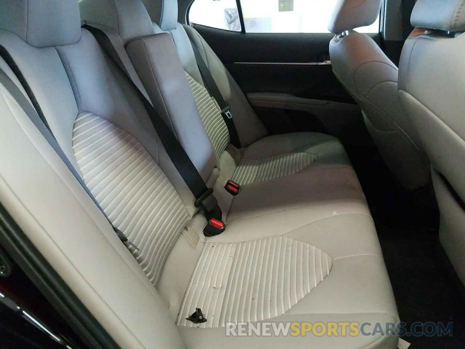 6 fotografías del automóvil dañado 4T1G11AK6LU940734 TOYOTA CAMRY 2020