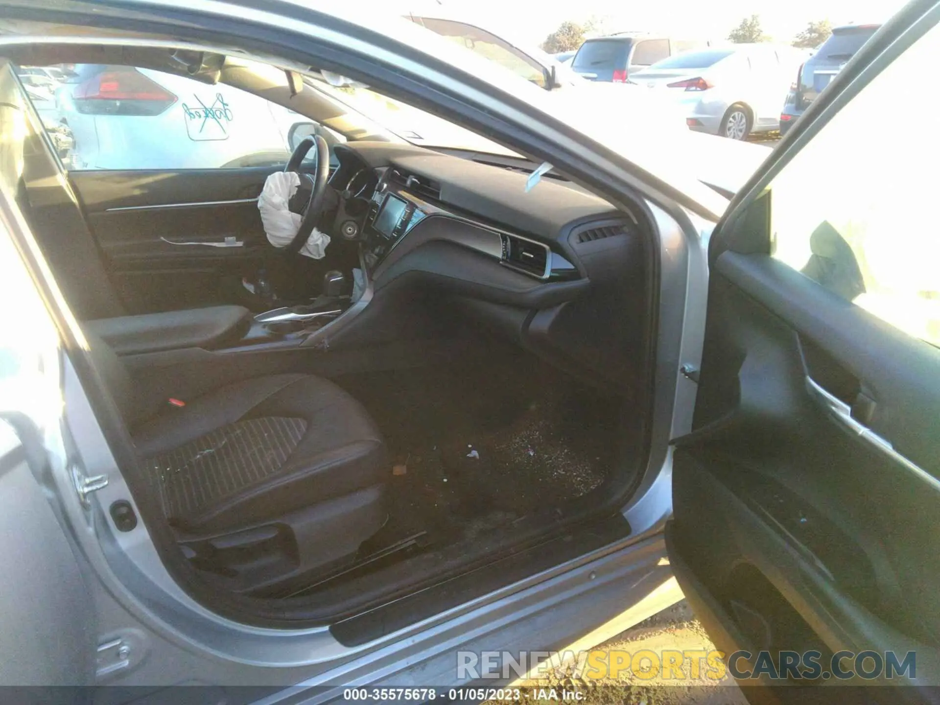 5 fotografías del automóvil dañado 4T1G11AK6LU940796 TOYOTA CAMRY 2020