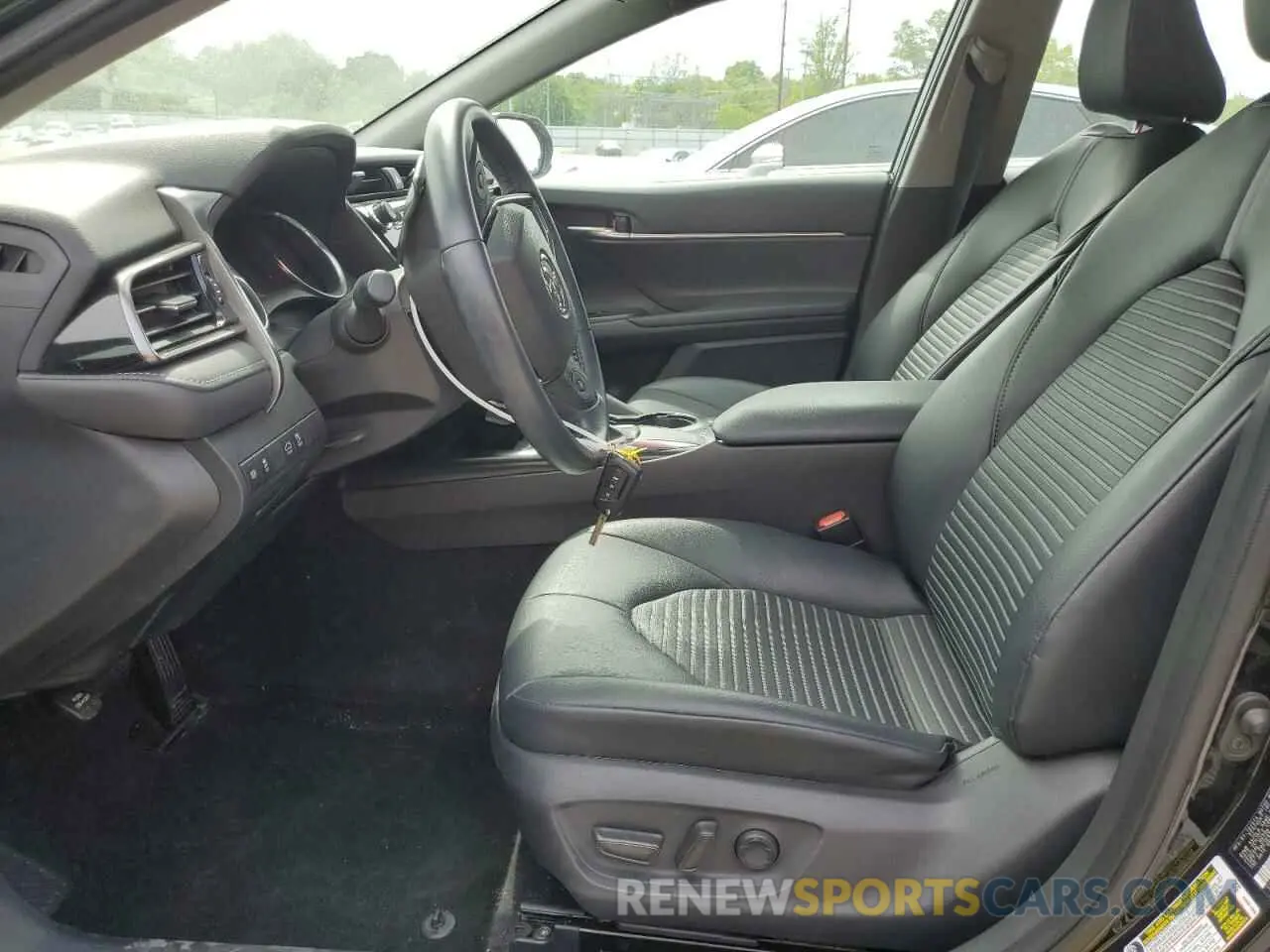 7 fotografías del automóvil dañado 4T1G11AK6LU953919 TOYOTA CAMRY 2020