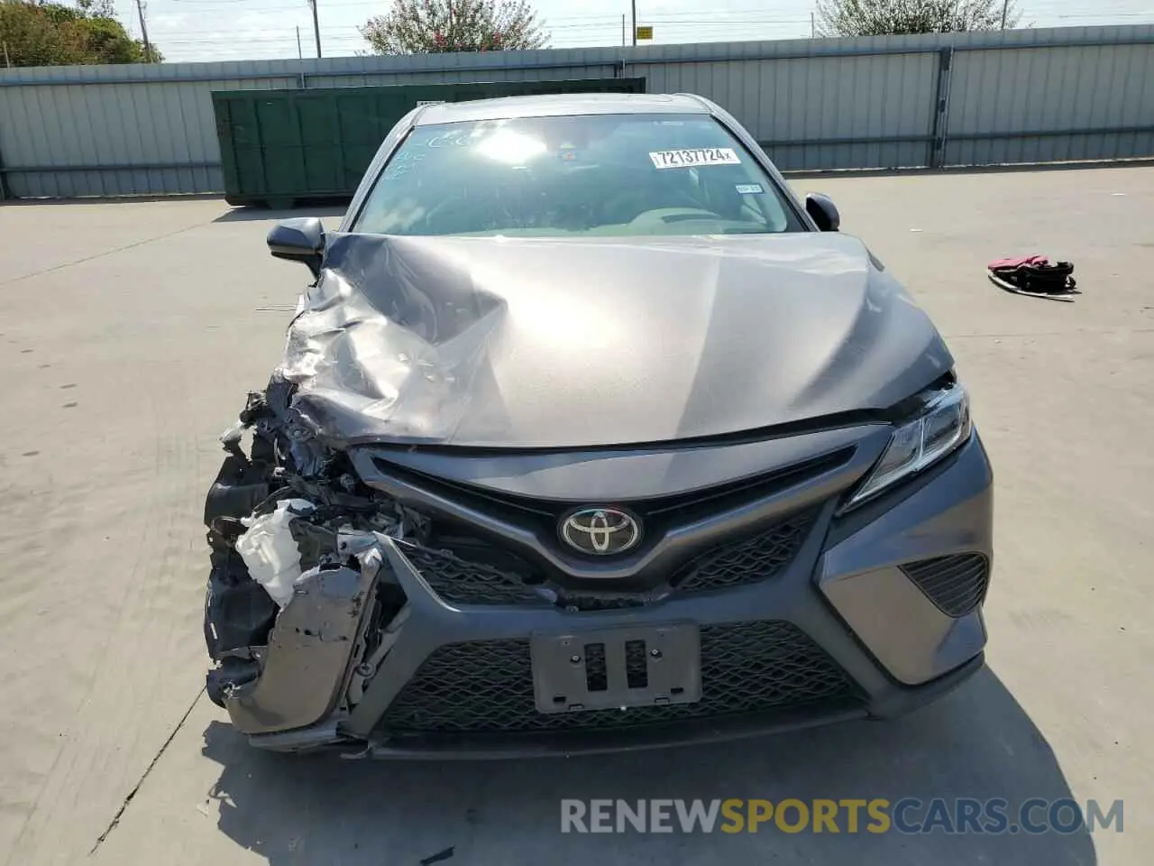 5 fotografías del automóvil dañado 4T1G11AK6LU970879 TOYOTA CAMRY 2020