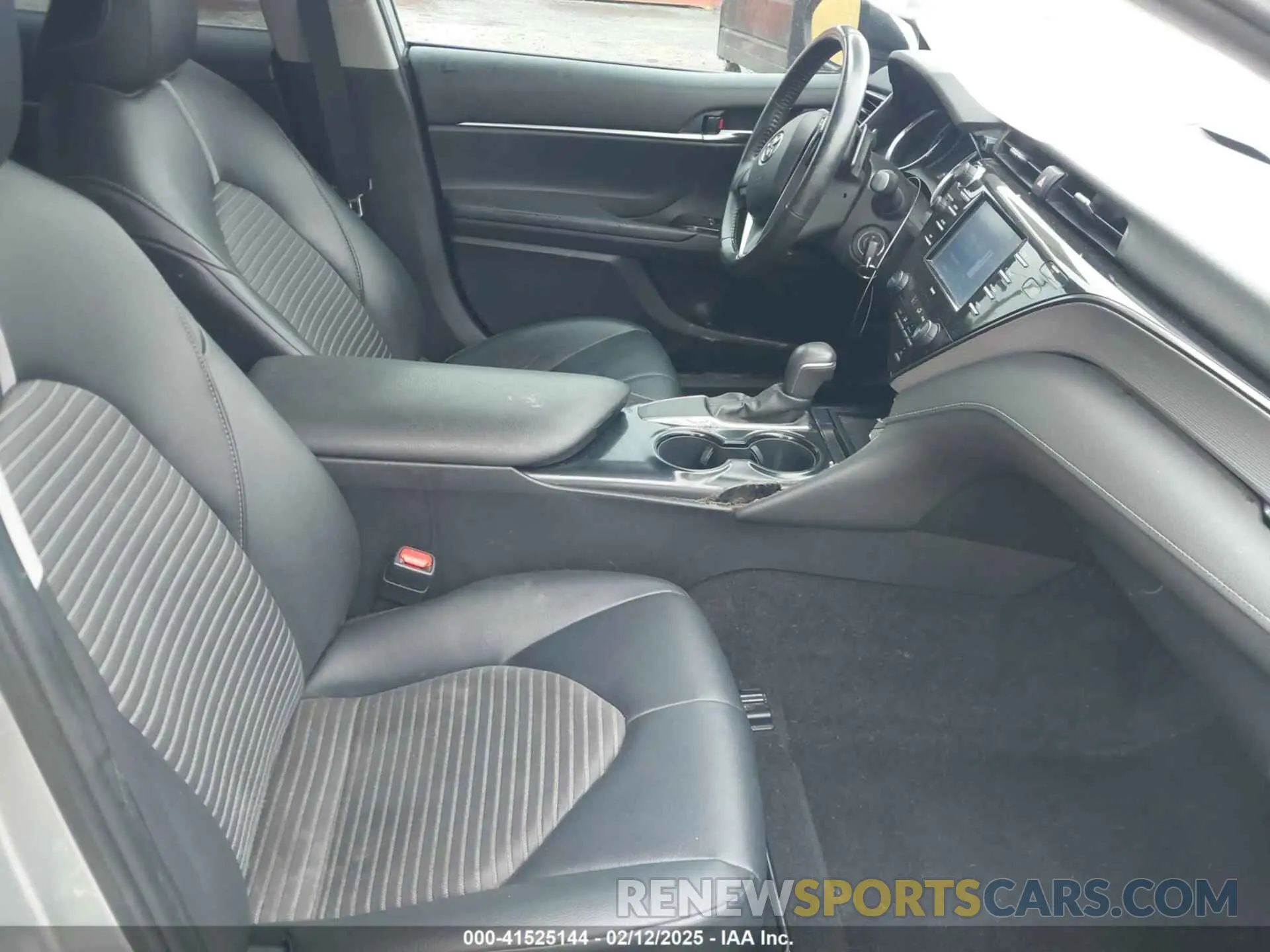 5 fotografías del automóvil dañado 4T1G11AK6LU974558 TOYOTA CAMRY 2020