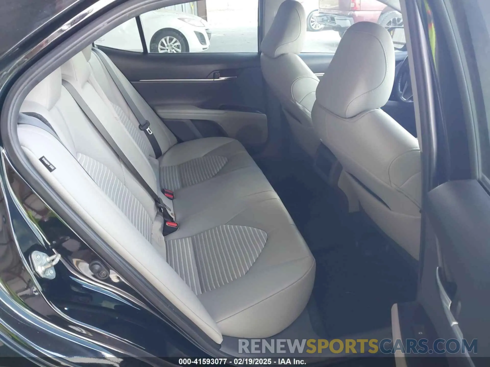 8 fotografías del automóvil dañado 4T1G11AK6LU982465 TOYOTA CAMRY 2020