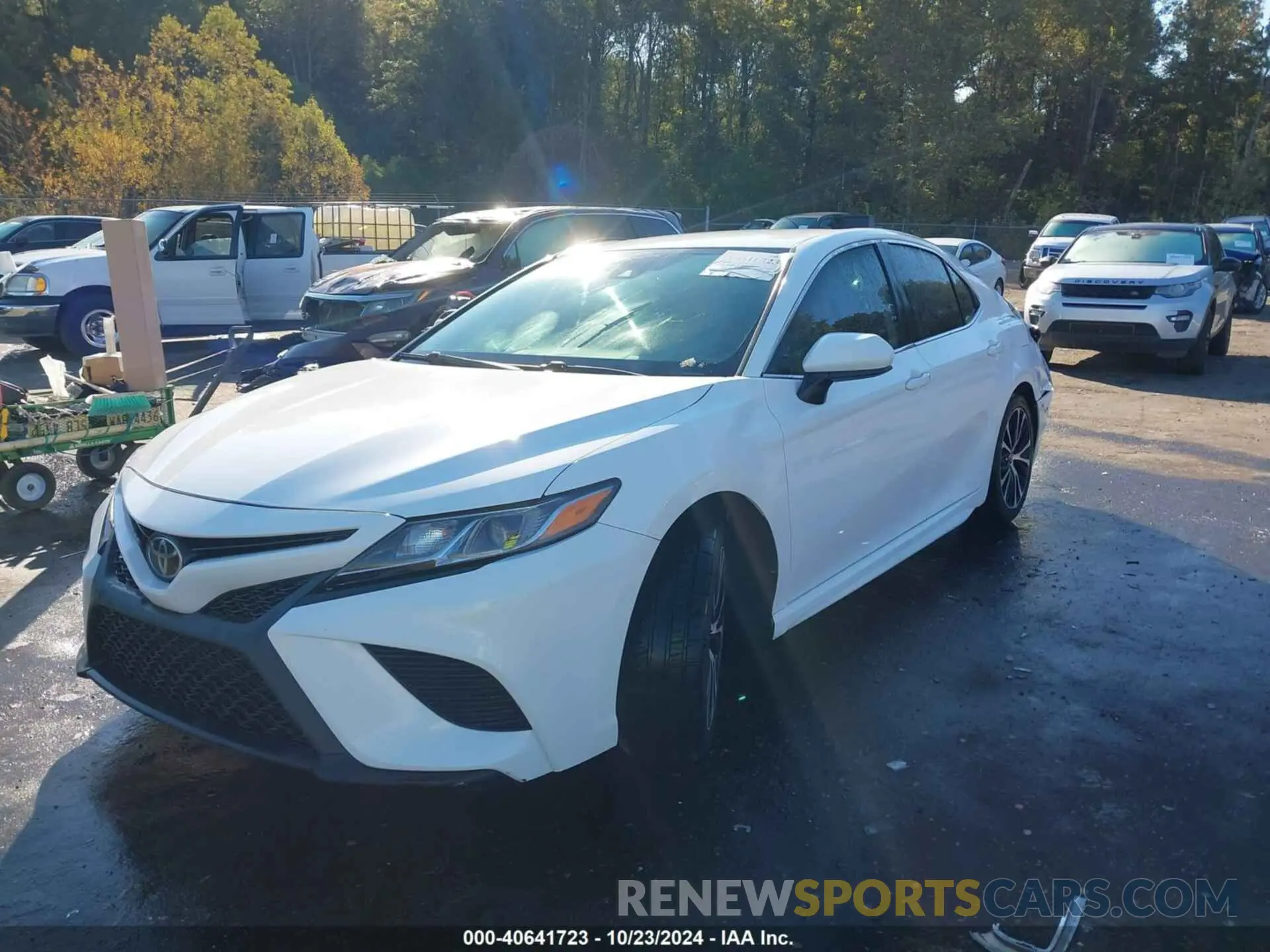 2 fotografías del automóvil dañado 4T1G11AK6LU987990 TOYOTA CAMRY 2020