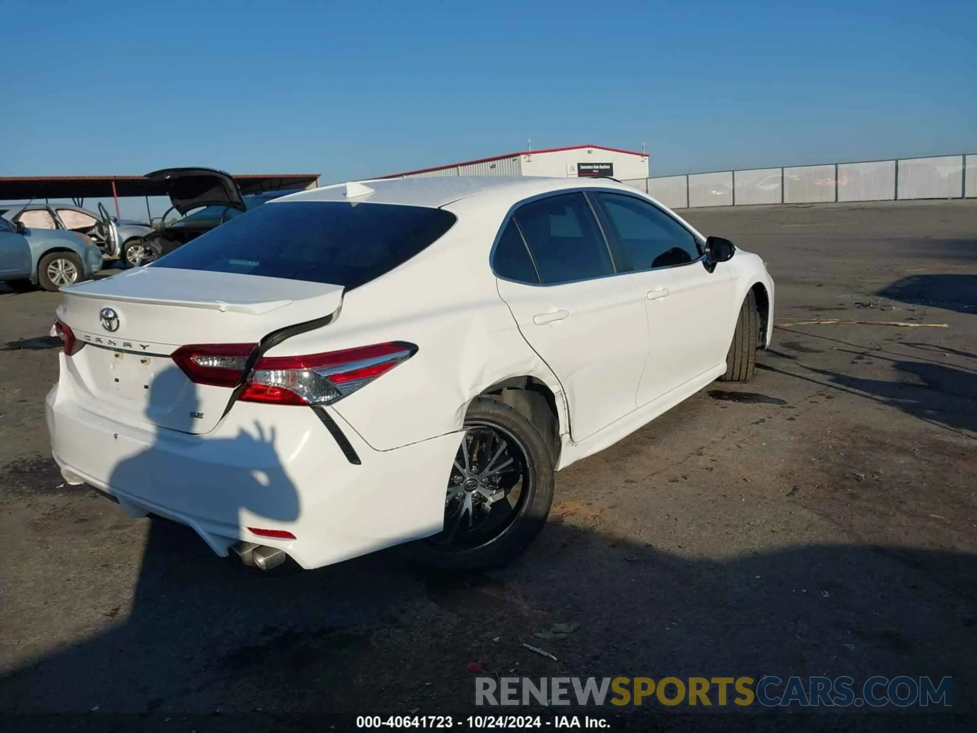 4 fotografías del automóvil dañado 4T1G11AK6LU987990 TOYOTA CAMRY 2020