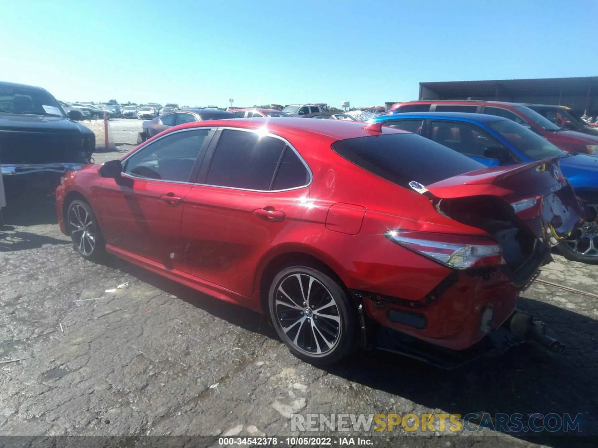 3 fotografías del automóvil dañado 4T1G11AK7LU305621 TOYOTA CAMRY 2020