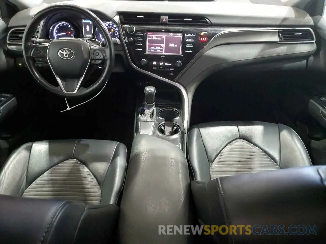 8 fotografías del automóvil dañado 4T1G11AK7LU323553 TOYOTA CAMRY 2020
