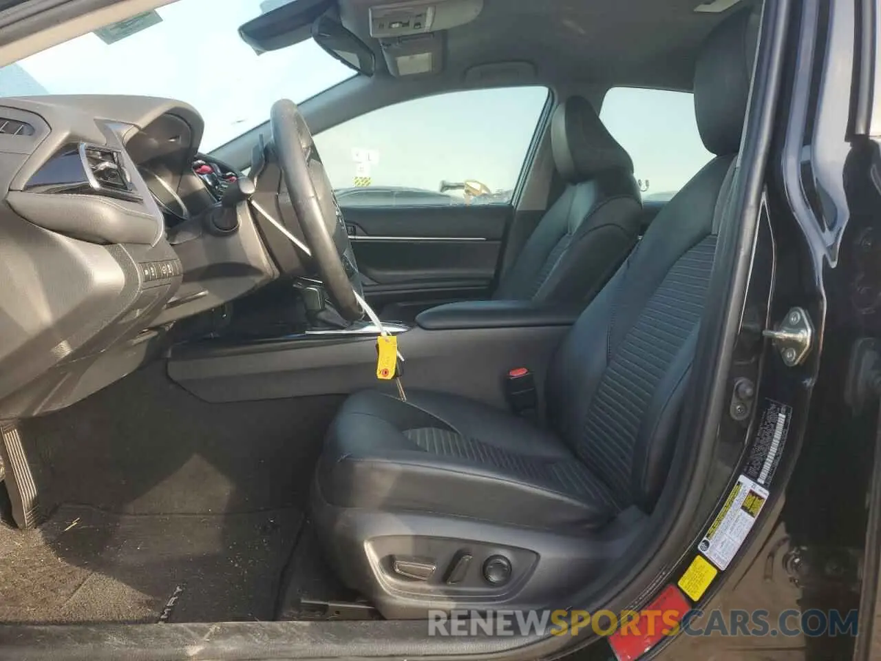 7 fotografías del automóvil dañado 4T1G11AK7LU324928 TOYOTA CAMRY 2020