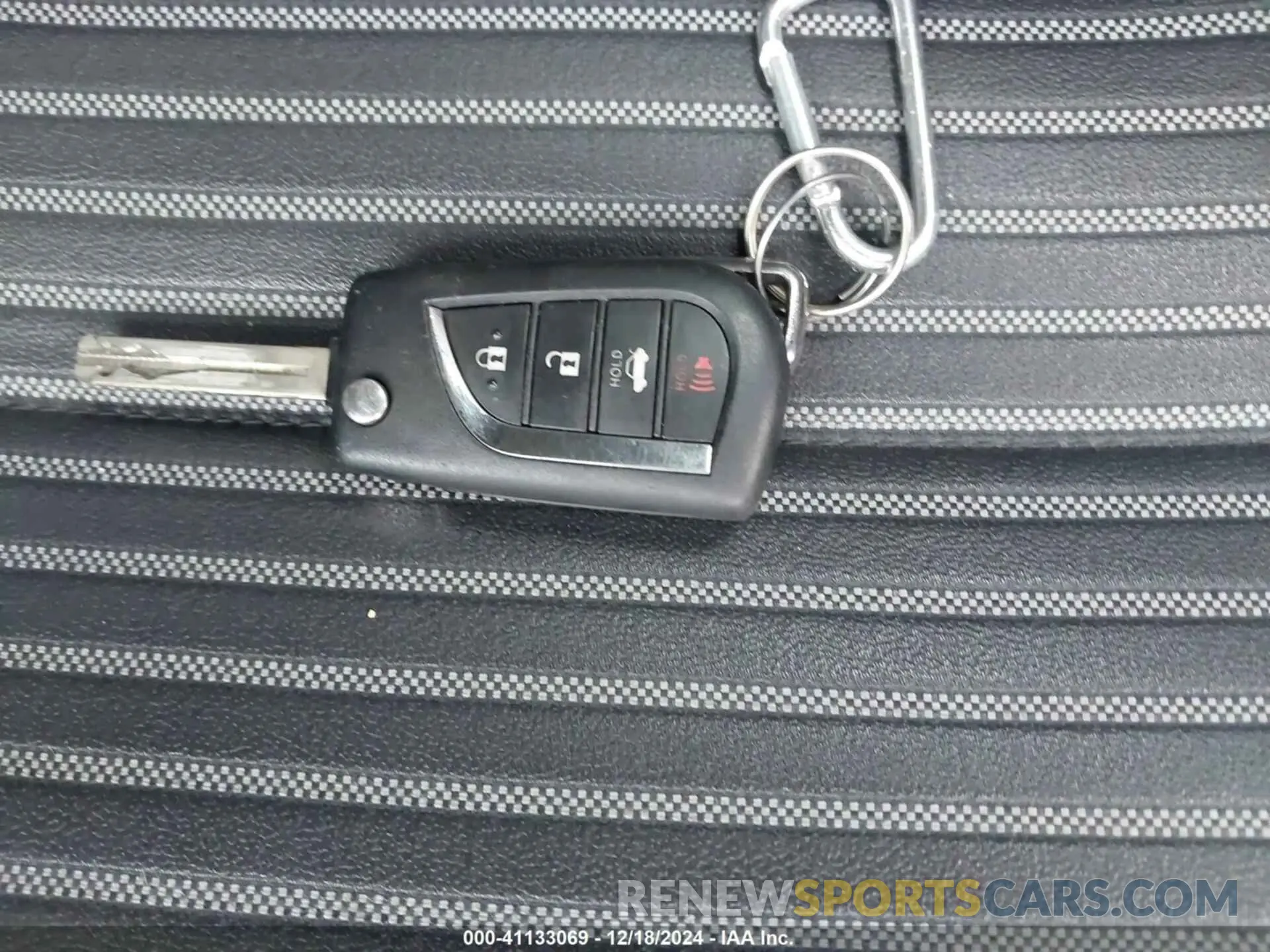 11 fotografías del automóvil dañado 4T1G11AK7LU333340 TOYOTA CAMRY 2020