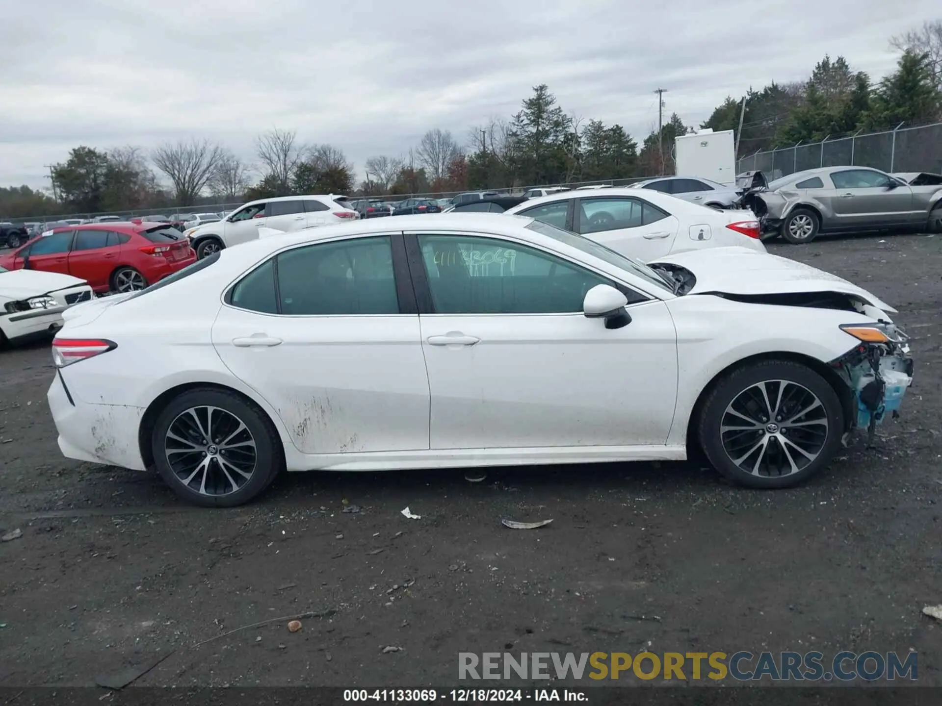 13 fotografías del automóvil dañado 4T1G11AK7LU333340 TOYOTA CAMRY 2020