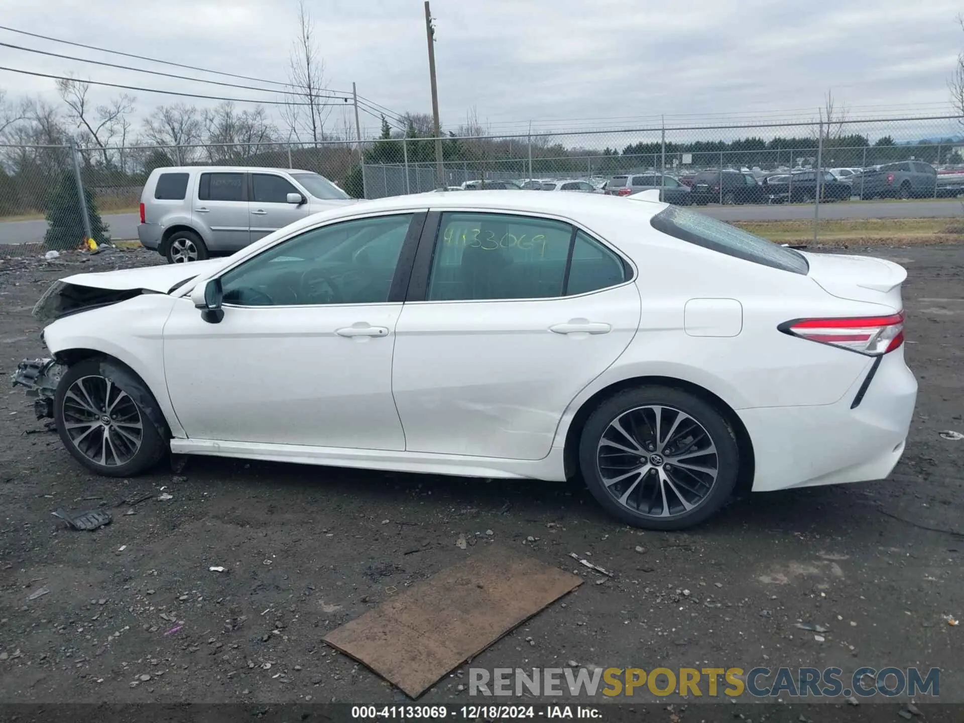 14 fotografías del automóvil dañado 4T1G11AK7LU333340 TOYOTA CAMRY 2020