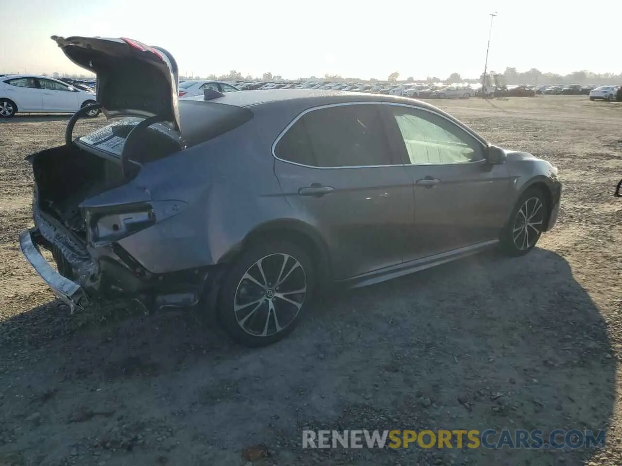 3 fotografías del automóvil dañado 4T1G11AK7LU339400 TOYOTA CAMRY 2020