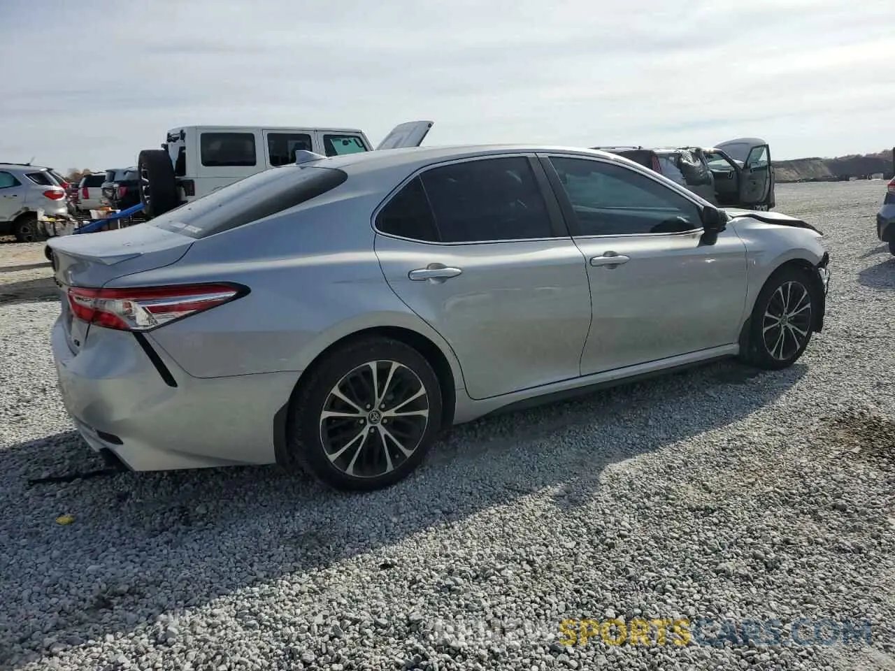 3 fotografías del automóvil dañado 4T1G11AK7LU346024 TOYOTA CAMRY 2020
