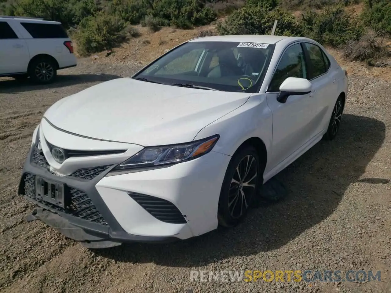 2 fotografías del automóvil dañado 4T1G11AK7LU346542 TOYOTA CAMRY 2020