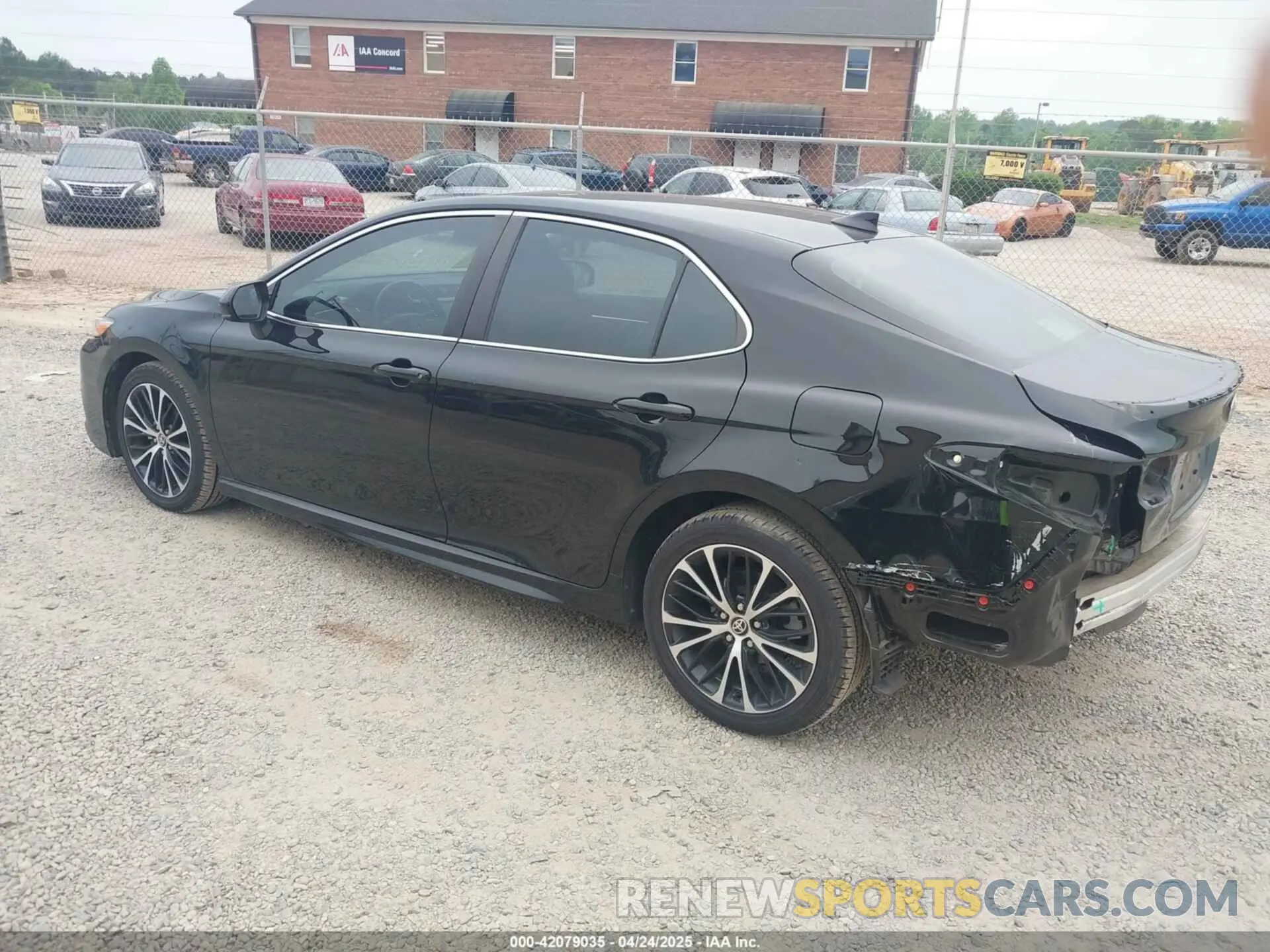 3 fotografías del automóvil dañado 4T1G11AK7LU368492 TOYOTA CAMRY 2020